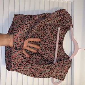 Brandy Melville Low back floral crop top
